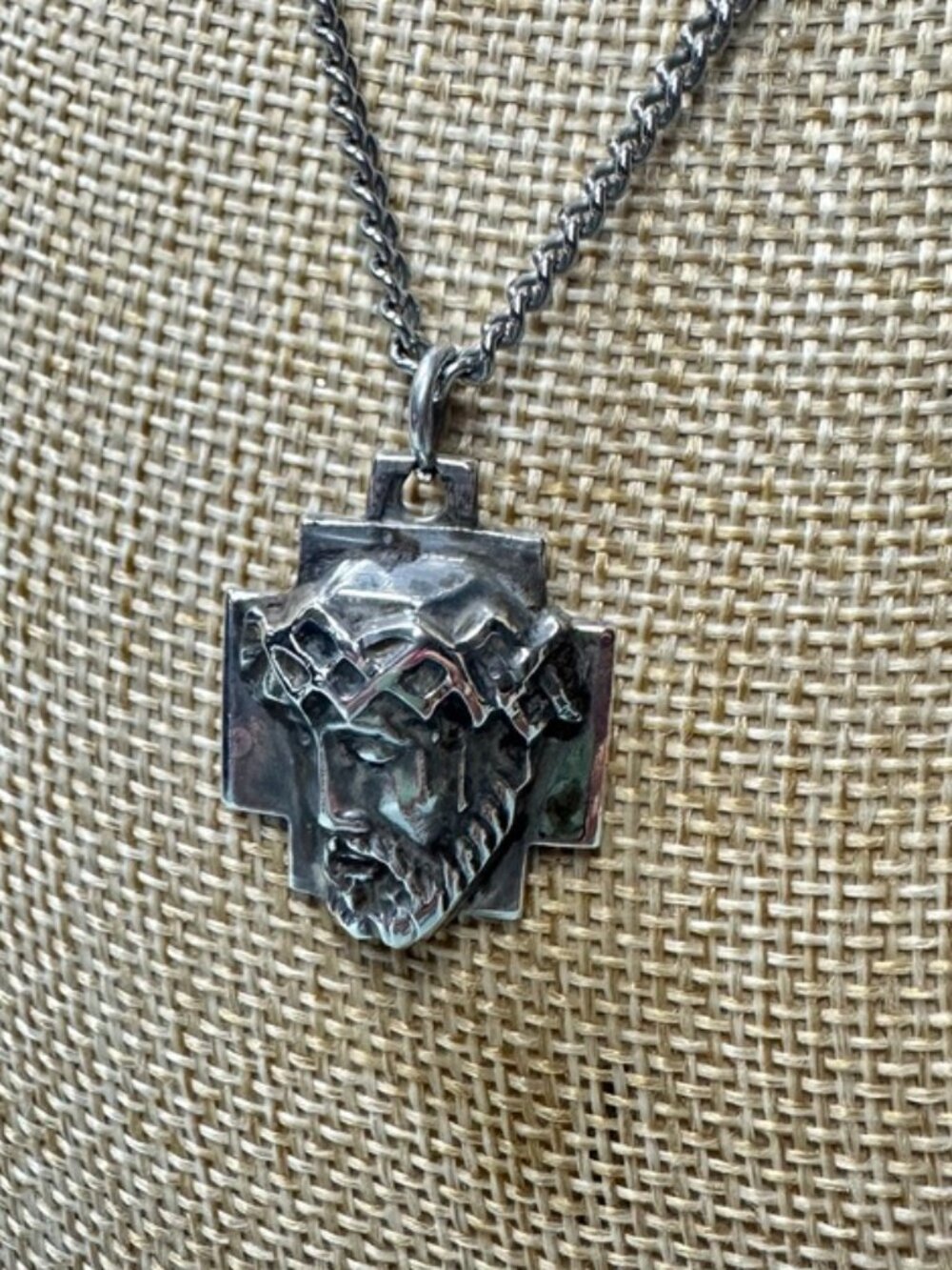 Sterling Silver .925 Chapel Crown Of Thorns Face Of Jesus Pendant Necklace